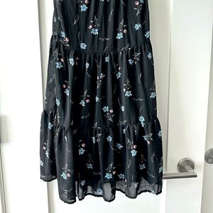 H&M black/floral maxi skirt